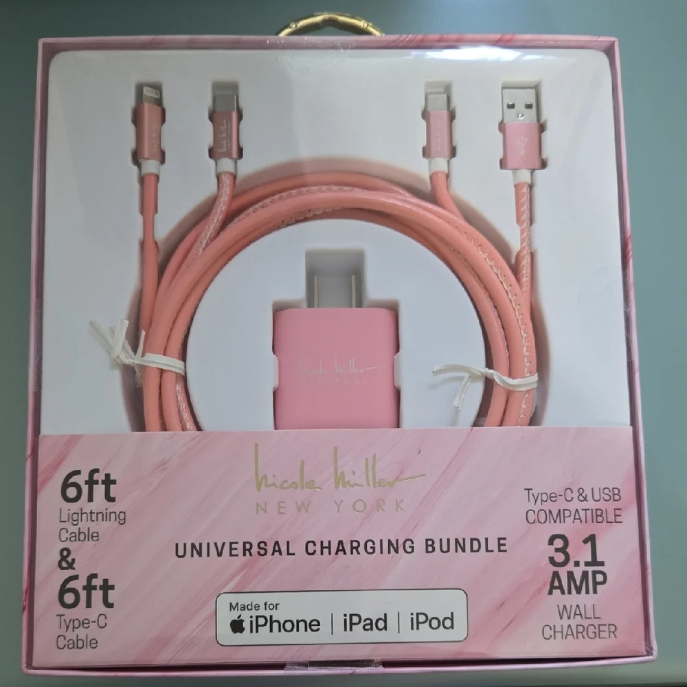 Nicole Miller Pink Universal Charging Bundle